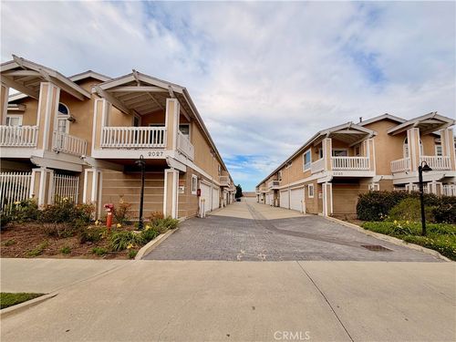 d-2027 Artesia Boulevard, Torrance, CA, 90504 | Card Image