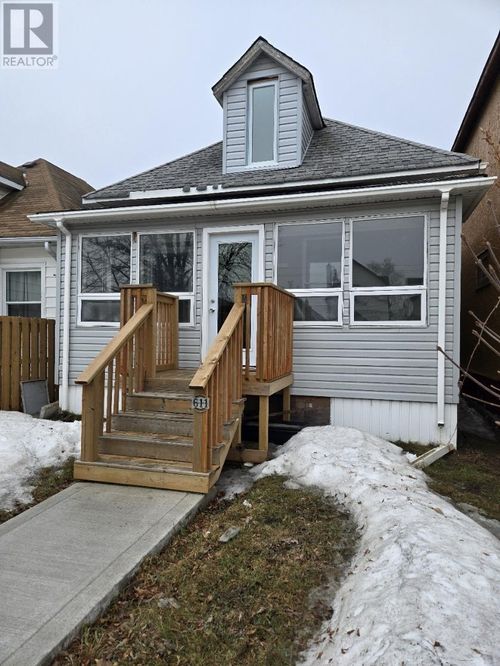 611 Wiley St, Thunder Bay, ON, P7C3N6 | Card Image
