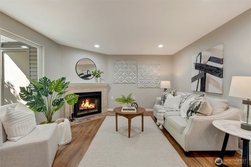 apt-e104-12724 Ne 144th St, Kirkland, WA, 98034-4845 | Card Image