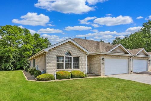 217 Hillcrest Ln, Steger, IL, 60475-1590 | Card Image