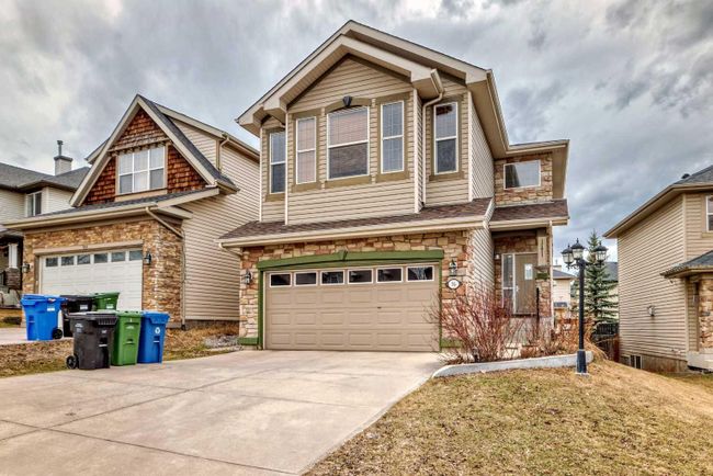 95 Kincora Drive Nw, Home with 4 bedrooms, 3 bathrooms and 4 parking in Calgary AB | Image 1