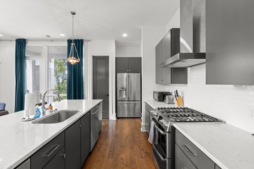 d-1007 12th Ave S, Nashville, TN, 37203-4707 | Card Image