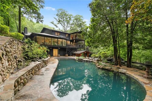 4601 Tall Pines Dr Nw, Atlanta, GA, 30327-3325 | Card Image