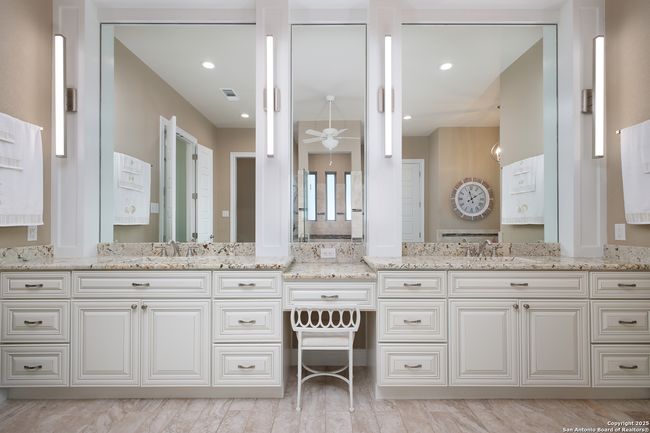 226 Sabella, House other with 3 bedrooms, 3 bathrooms and null parking in Spring Branch TX | Image 37