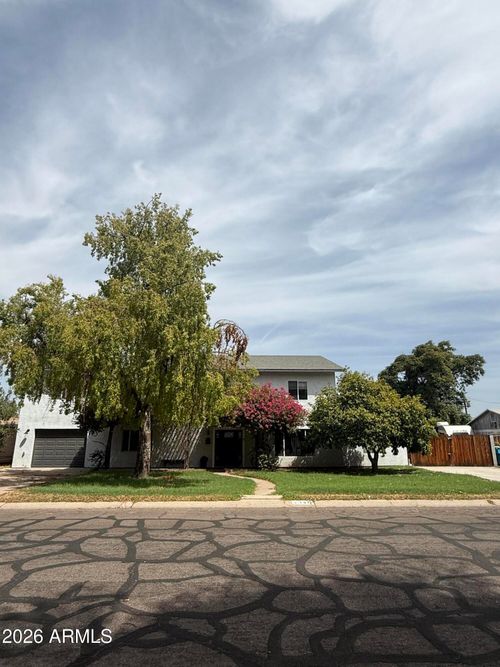 2340 W Solano Dr, Phoenix, AZ, 85015-2215 | Card Image