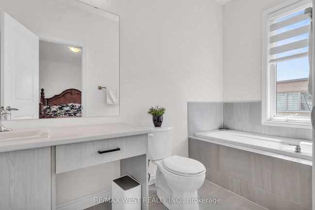 15 Quilico Rd, House attached with 5 bedrooms, 3 bathrooms and 1 parking in Vaughan ON | Image 22