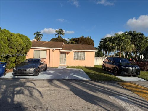 19751 Nw 52nd Ct, Miami Gardens, FL, 33055-1692 | Card Image