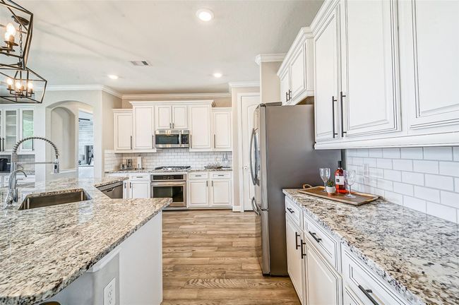 9507 Carson Ln, House other with 5 bedrooms, 3 bathrooms and 2 parking in Iowa Colony TX | Image 12