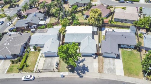 7988 Valley Green Dr, Sacramento, CA, 95823-5257 | Card Image