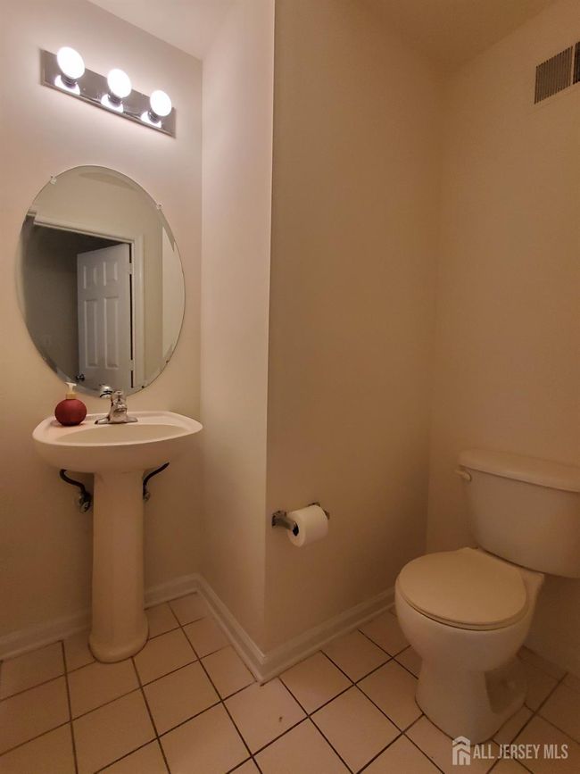4 Stewart Ct, Townhouse with 3 bedrooms, 3 bathrooms and null parking in Old Bridge NJ | Image 21