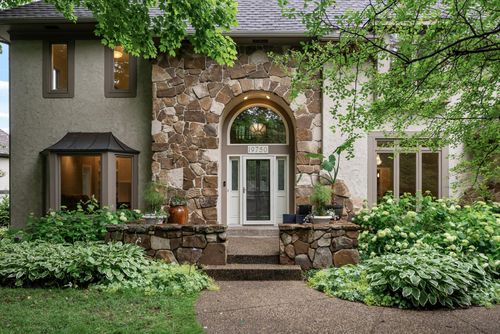19750 Muirfield Cir, Excelsior, MN, 55331-9087 | Card Image