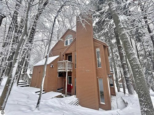 8 Oak Knl, Glen Arbor, MI, 49636 | Card Image