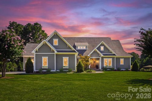 124 Washam Rd, Mooresville, NC, 28117-9280 | Card Image