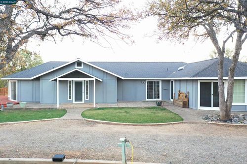 14630 Saint Croy Rd, Red Bluff, CA, 96080-9412 | Card Image