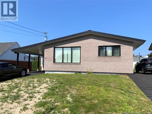 28 47e Ave, Edmundston, NB, E3V3C2 | Card Image
