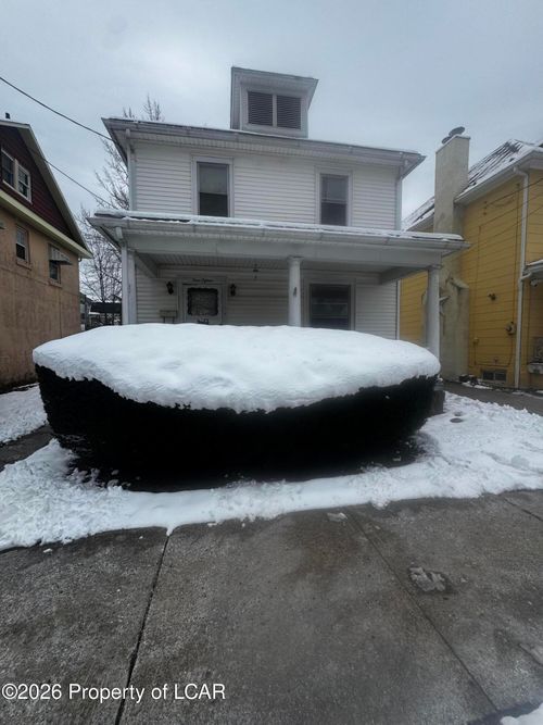 415 E Green St, Nanticoke, PA, 18634-2528 | Card Image