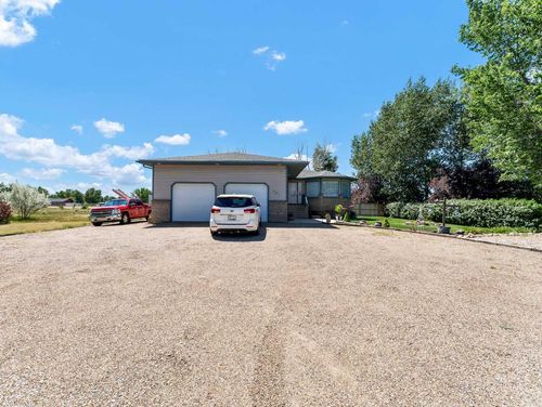 321 5 St, Dunmore, AB, T1B0J9 | Card Image