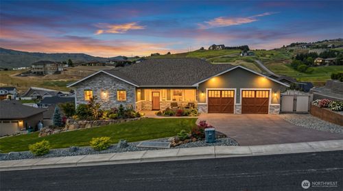 4015 Knowles Rd, Wenatchee, WA, 98801-9631 | Card Image