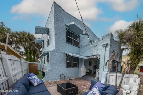 4 Clarendon Ct, Daytona Beach, FL, 32118-3719 | Card Image