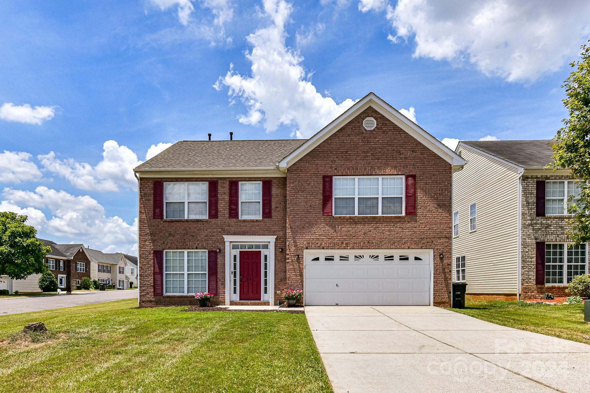 Castlefin Ct, Statesville, NC 28625