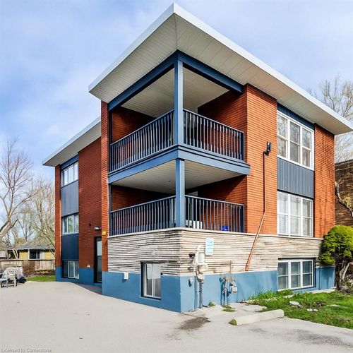 486 Highland Rd E, Kitchener, ON, N2M3W7 | Card Image