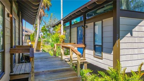 2699 N Seabreeze Pt, Crystal River, FL, 34429-9288 | Card Image