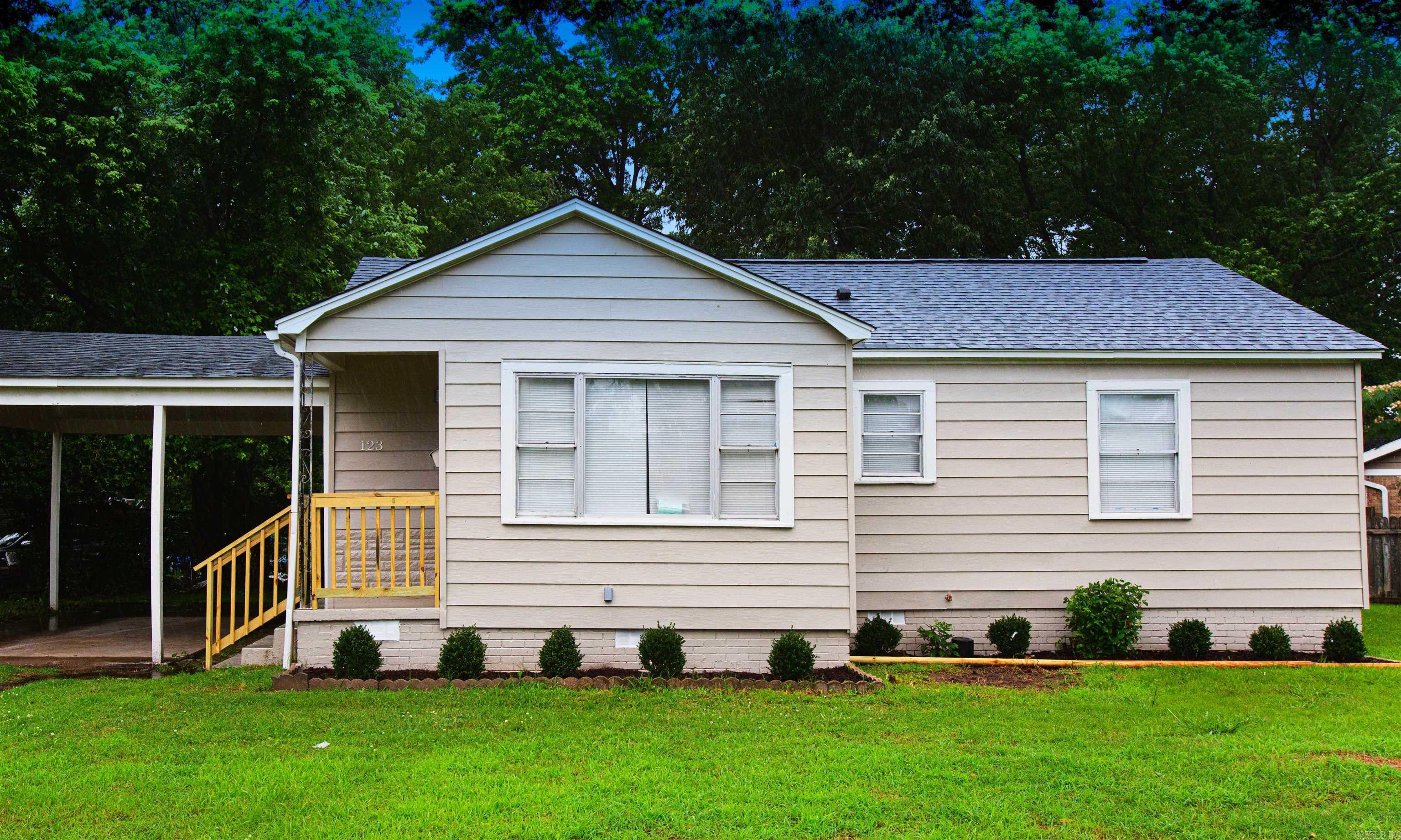 Saunders Dr, North Little Rock, AR 72117
