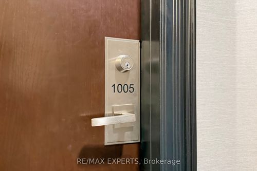 1005-7 King Street E, Toronto, ON, M5C3C5 | Card Image