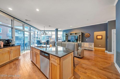 327-324 E Main St, Louisville, KY, 40202-1285 | Card Image