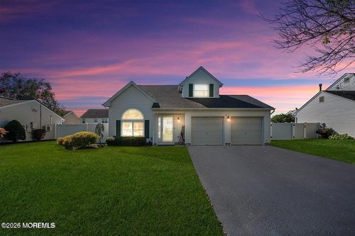 33 Bryce Canyon Rd, Howell, NJ, 07731-9048 | Card Image