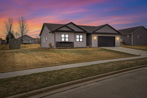 2075 Willow Run, Reedsburg, WI, 53959-2548 | Card Image