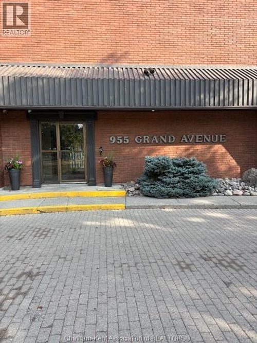 204-955 Grand Ave W, Chatham, ON, N7L4Z6 | Card Image