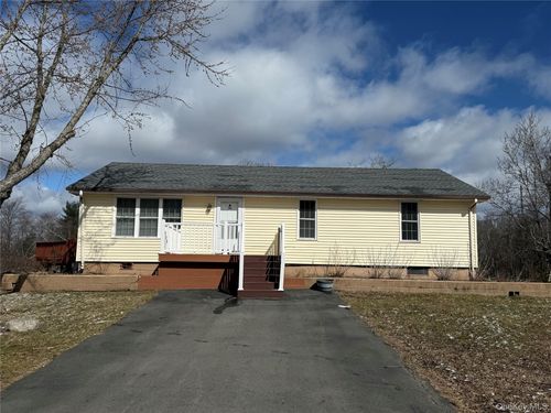 56 Club Ln, Rock Hill, NY, 12775-6401 | Card Image