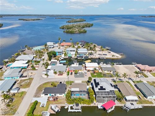 2885 Triggerfish St, MATLACHA, FL, 33993-9752 | Card Image