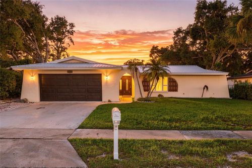 13344 88th Ave, Seminole, FL, 33776-2415 | Card Image