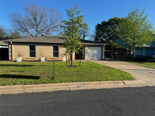 504 Heartwood Dr, Austin, TX, 78745-2233 | Card Image