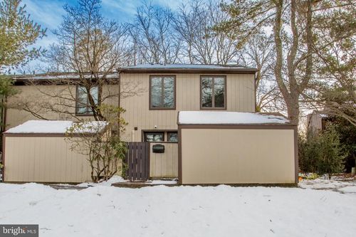 17 Eden Roc, NEW HOPE, PA, 18938-1225 | Card Image