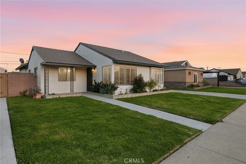 13918 S Hillford Ave, Compton, CA, 90222-3614 | Card Image