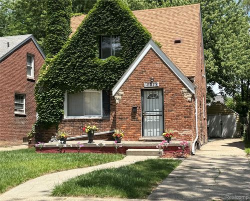 10048 Grayton St, Detroit, MI, 48224-1940 | Card Image