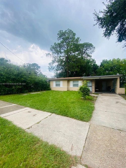 69 W 45th St, Jacksonville, FL, 32208-5209 | Card Image