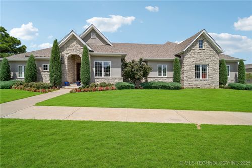 644 W 77th Pl, Tulsa, OK, 74132-2853 | Card Image