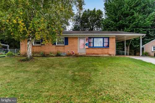 920 W Foxcroft Dr, Camp Hill, PA, 17011-1843 | Card Image