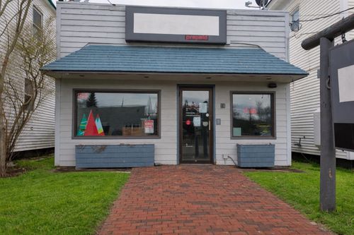 11 Bridge St, Colebrook, NH, 03576-3032 | Card Image