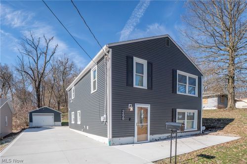 266 Hazelwood Ave, Barberton, OH, 44203-1103 | Card Image