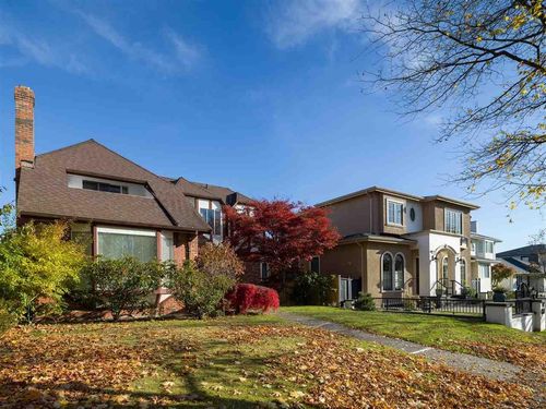 5564 Elizabeth St, Vancouver, BC, V5Y3J9 | Card Image