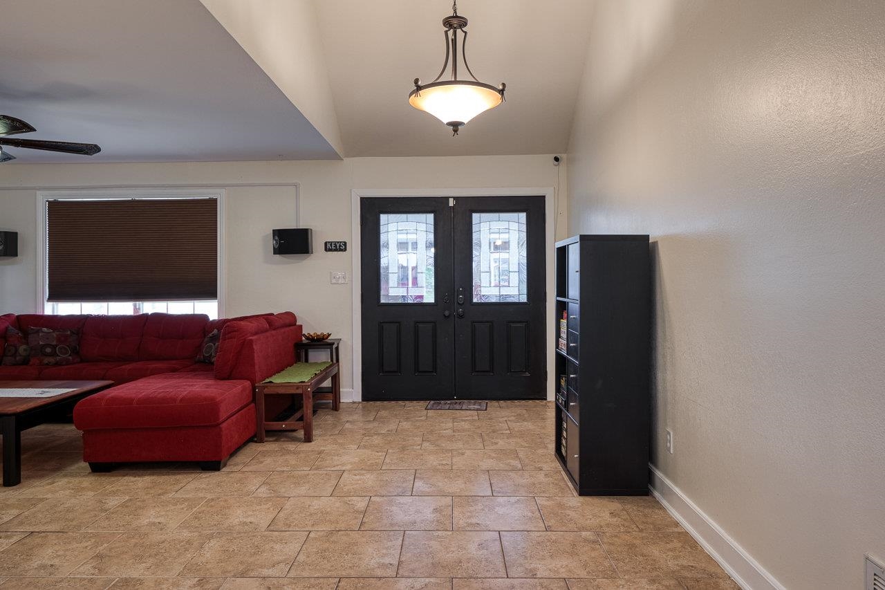 Residential in Del Rio 5