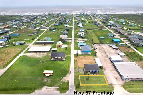 995 Oneil, Crystal Beach, TX, 77650-3617 | Card Image