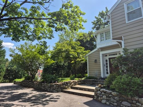 7 Jefferson Ave, Short Hills, NJ, 07078-3220 | Card Image