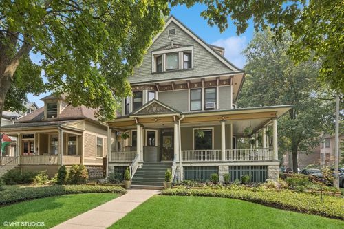 138 Clinton Ave, Oak Park, IL, 60302-2802 | Card Image