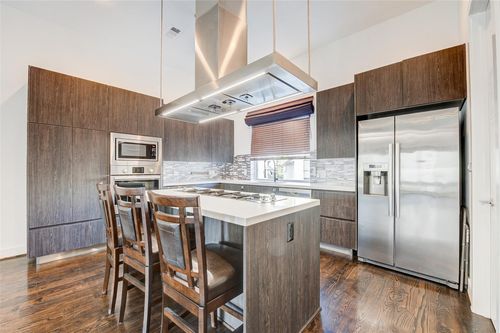 2333 Sperber Ln, Houston, TX, 77003-1554 | Card Image